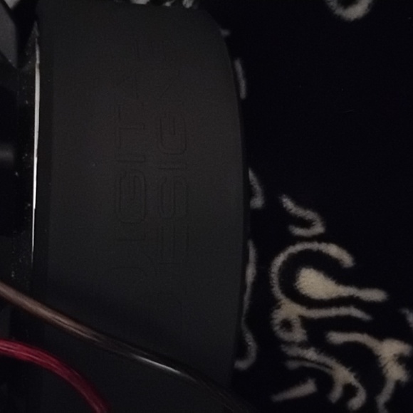 Digital designs 2400 RMP when hooked up 2 amps 12 V 10 inch red & black - Picture 4 of 11